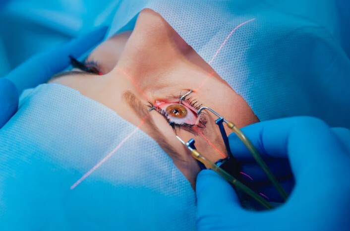 FFA (Fundus Floresein Anjiografisi) Göz Anjiyografisi