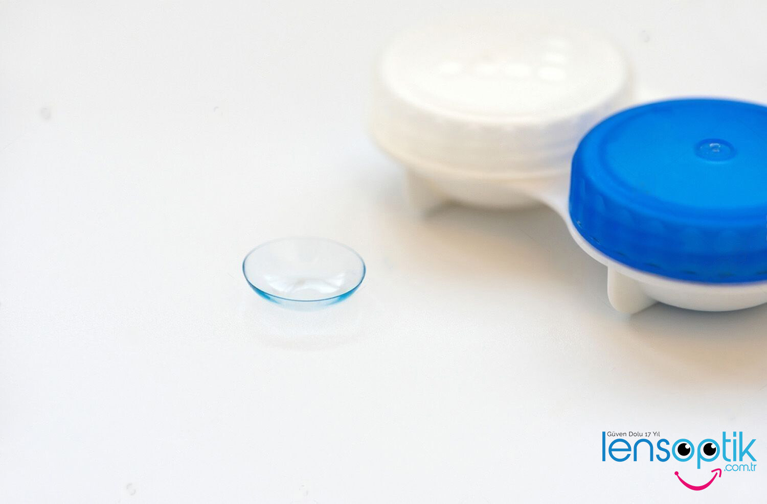 Şeffaf Lens Nedir, Kontakt Lensten Farklı Mıdır?