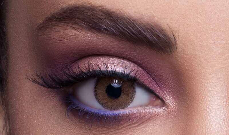 Hareli mi yoksa haresiz renkli lens mi tercih etmeliyim?