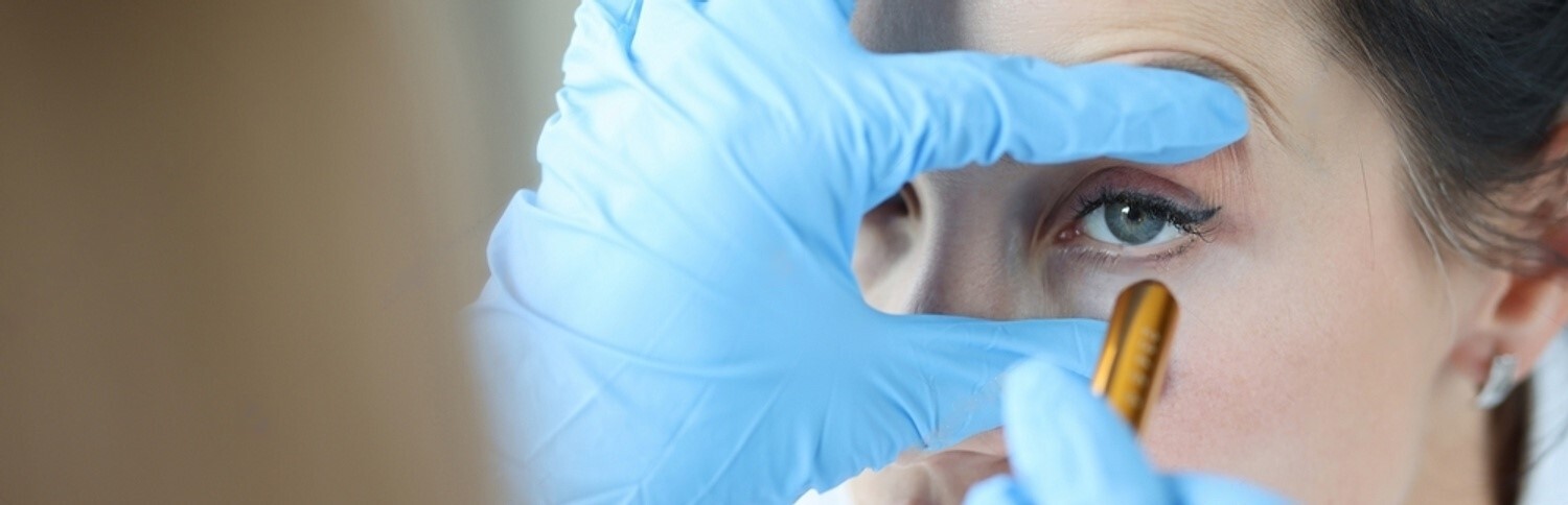 Kontakt Lens Korneayı İnceltir Mi?